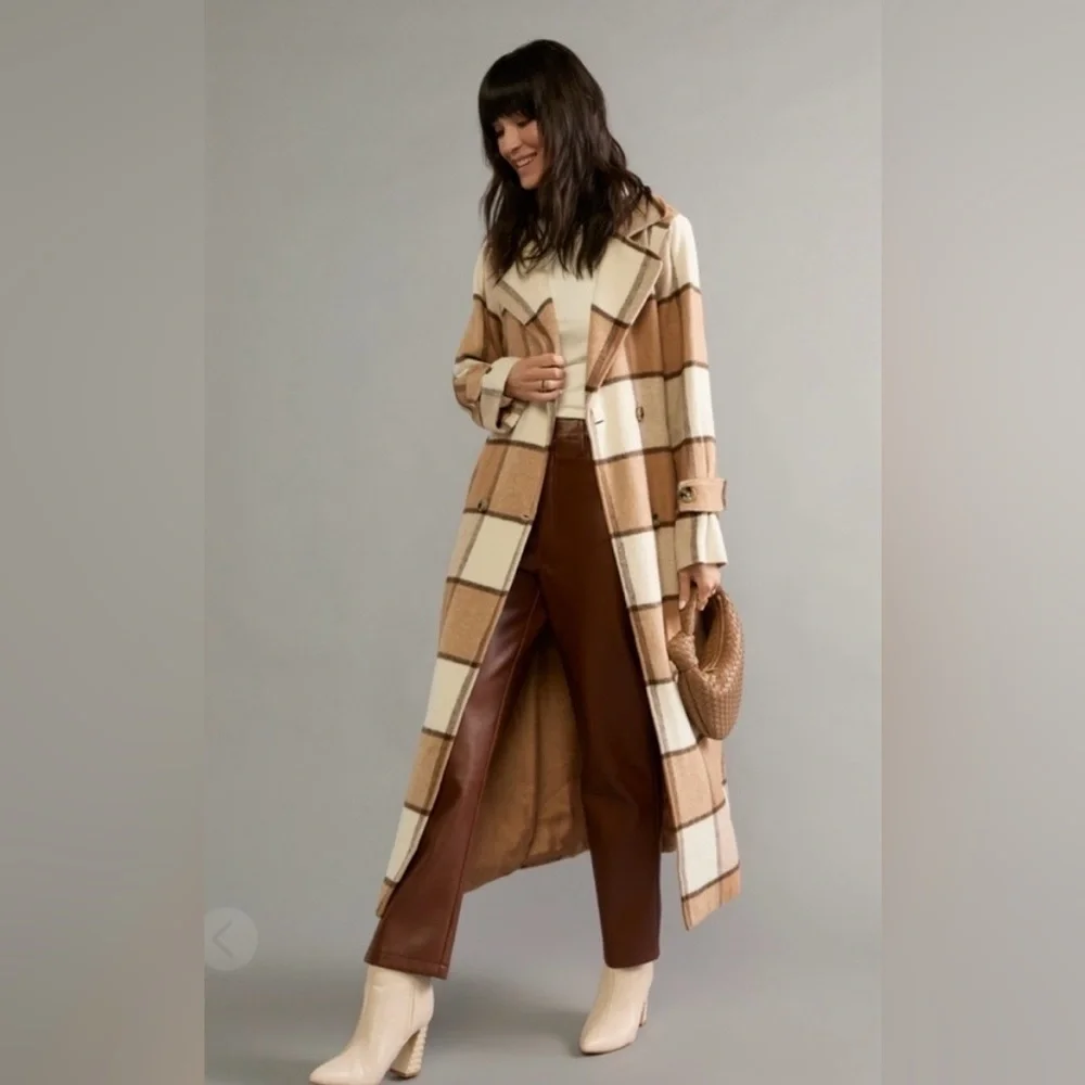 Francesca's Collections Tan and White Trench Coat - Picture 2 of 6